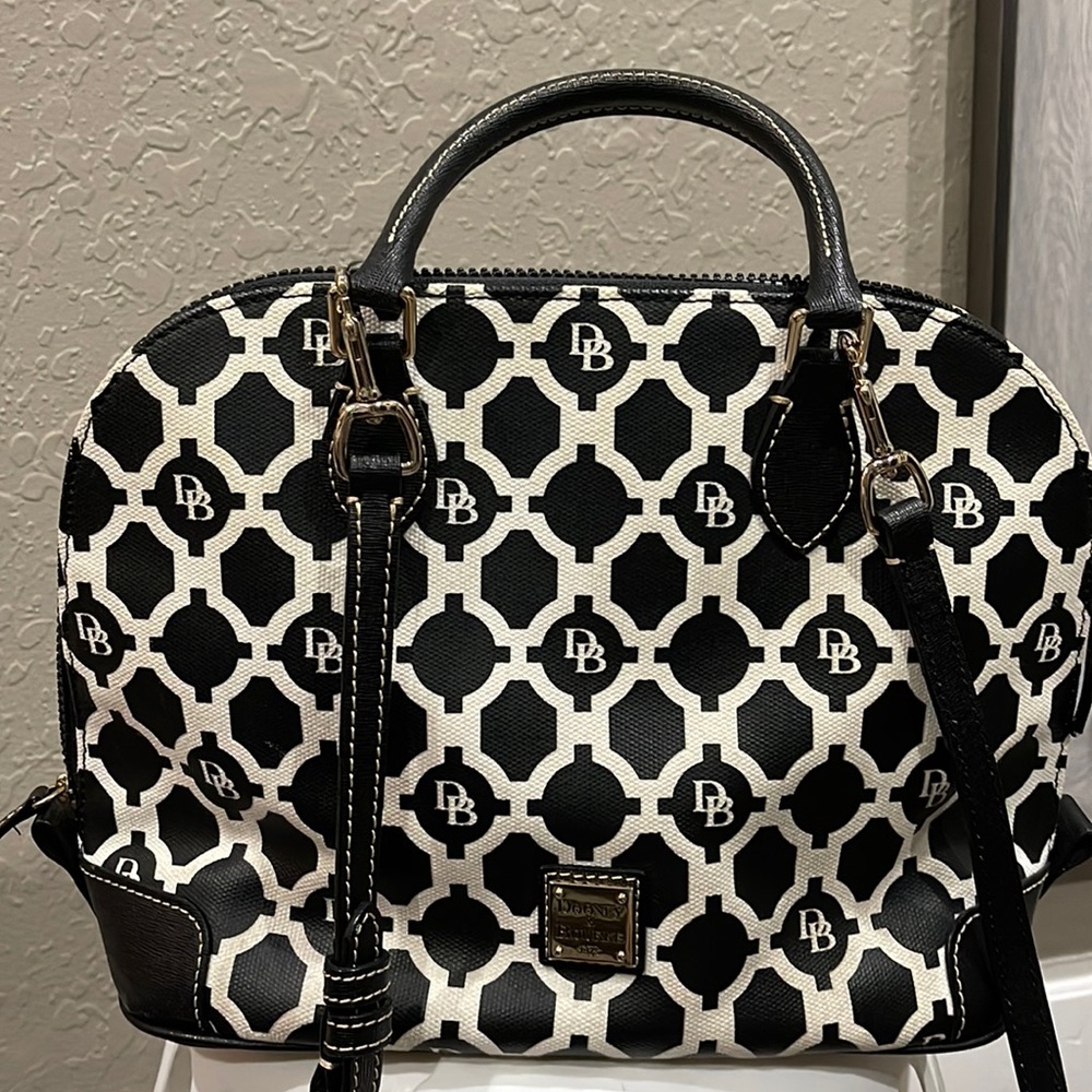 Dooney and Bourke purse